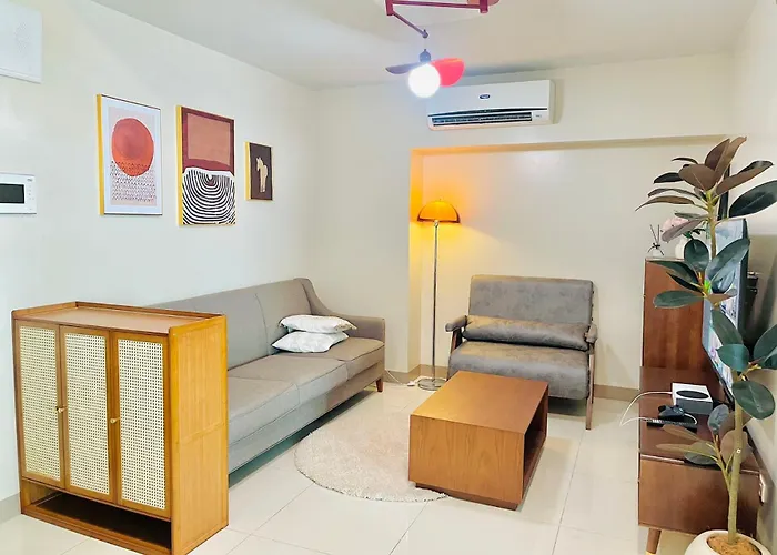 1 Queen Bed & 2 Double Beds At One Uptown Residences With Xbox And Netflix Manila